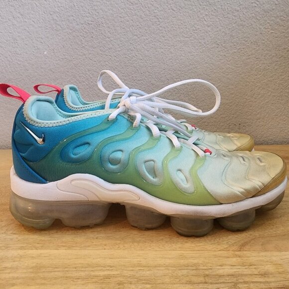 Nike Air Vapormax Plus Blue Green White Sneaker Shoes Womens Sz 8 | DQ7651-300 - Picture 1 of 13